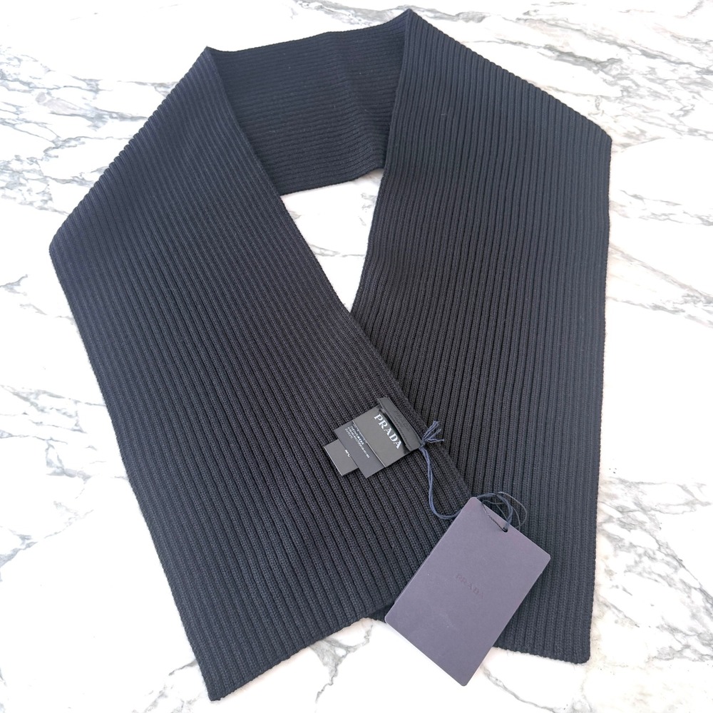 Prada Black 100% Virgin Wool Ribbed Knit Scarf UMS180 Made in Italy NWT